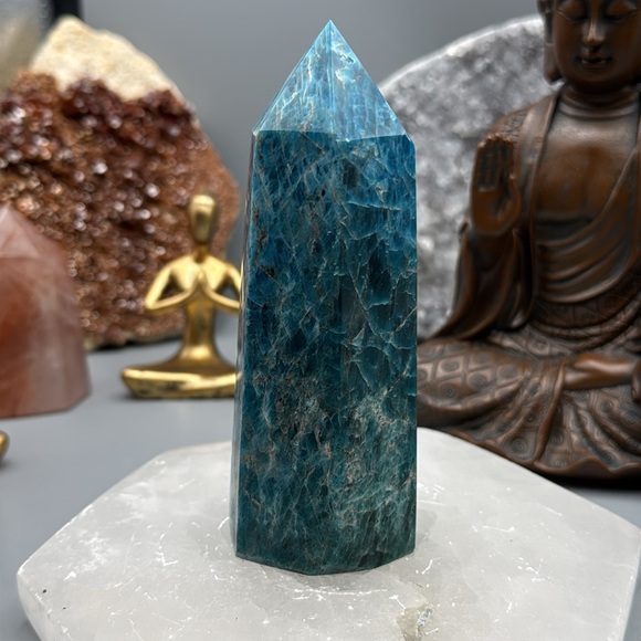 Blue Apatite Tower from Madagascar - Picture 4 of 5